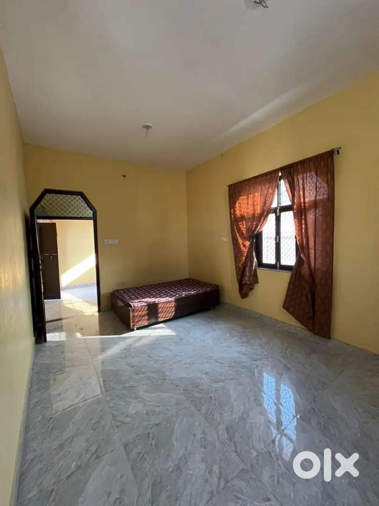 Room available for rent