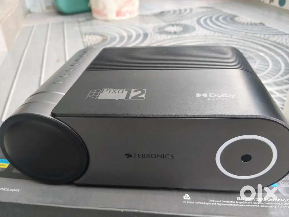Zebronics projector