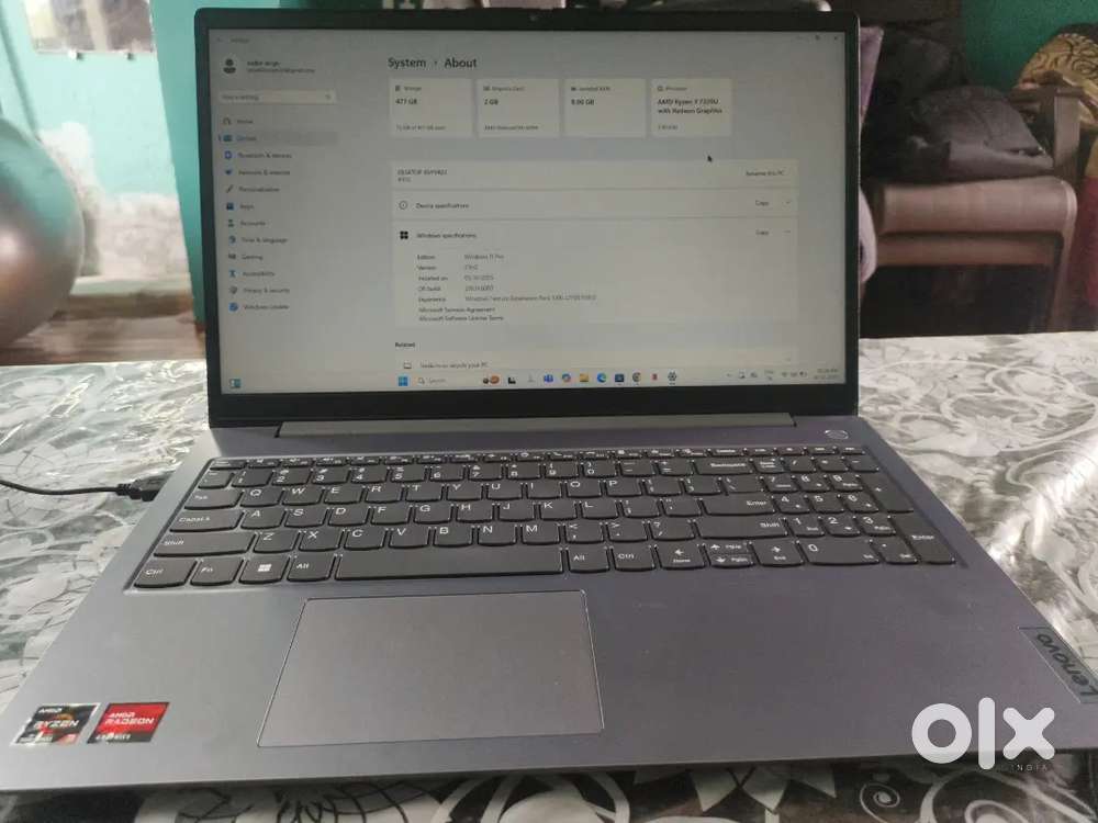 Lenovo v15 AMD Ryzen 3