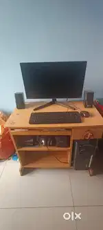 DESKTOP COMPUTER