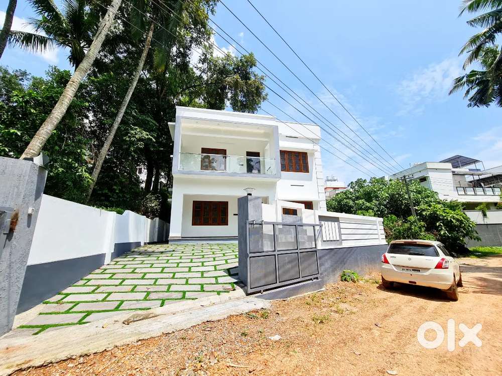 Kazhakootam vetturoad magic planet kinfra new 3bhk~4.5cent~1700sqft~