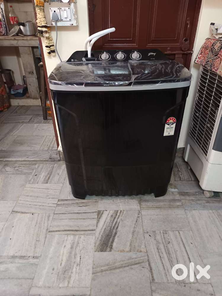 Godrej Semi Automatic washing machine. More than 7kg