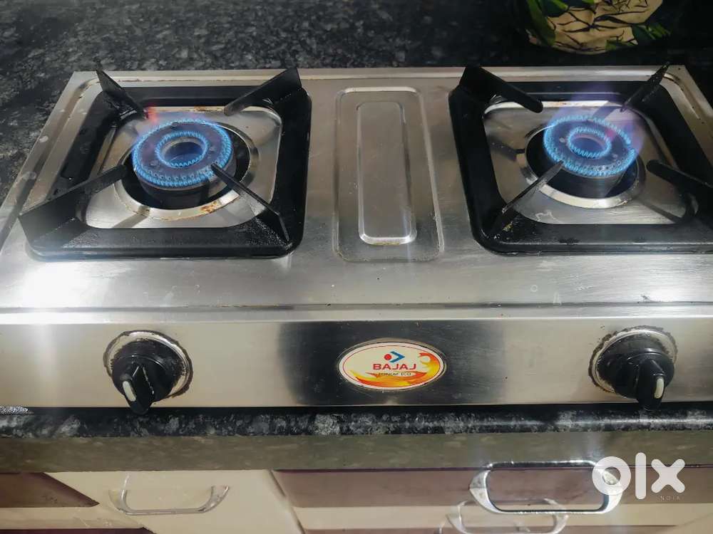 Gass stove with regulator