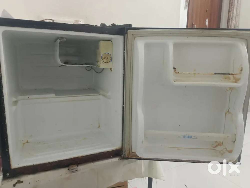 Selling my Videocon 45  liter fridge Good & working condition
