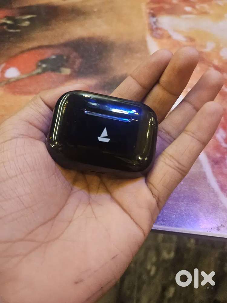Boat earbuds brand new 163