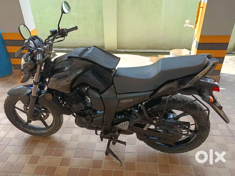 Yamaha FZ 2017 model