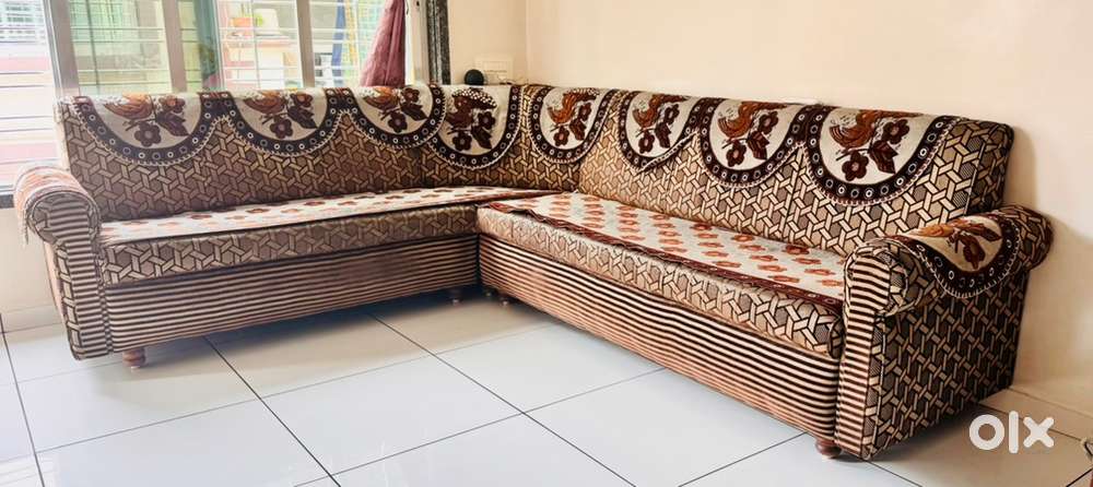 Sofa set 7 seater with 2 set of free cover