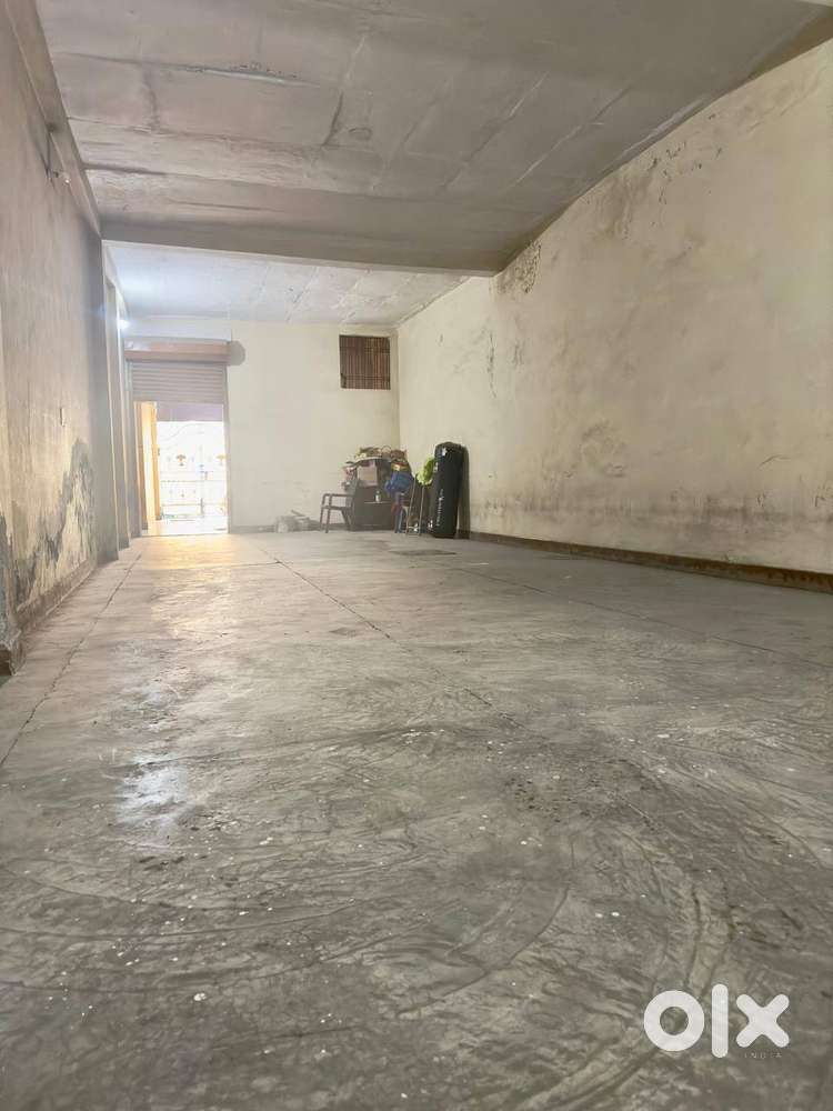 900 Sq. ft. Godown in NIT 1 Faridabad