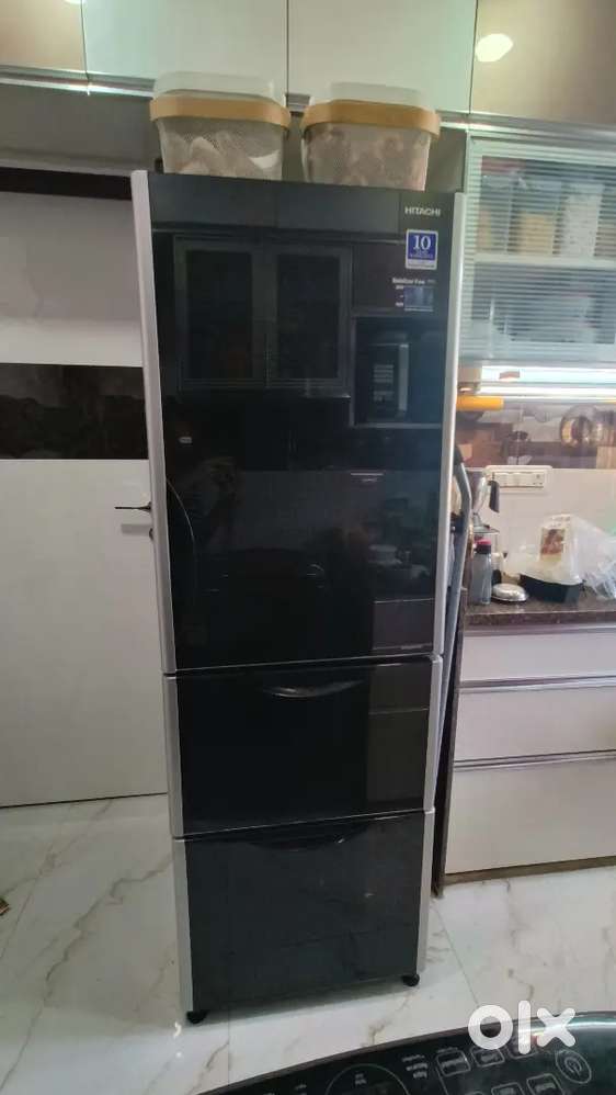 Hitachi triple door refrigerator - 375L