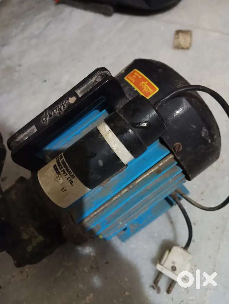 Sharp water pump bahut kam Chali Hui
