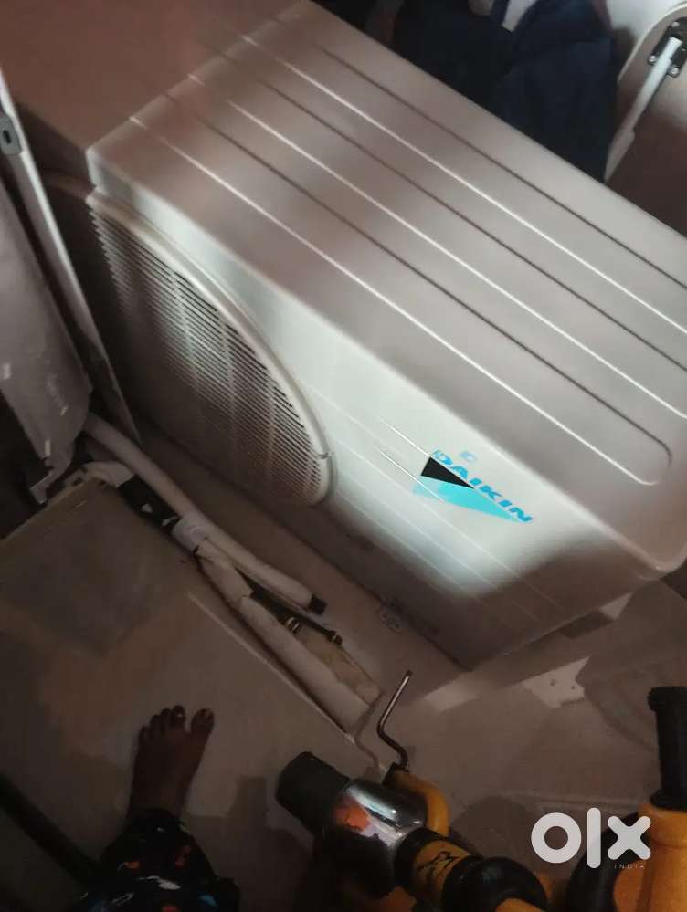 Daikin ac  1.5 ton AC