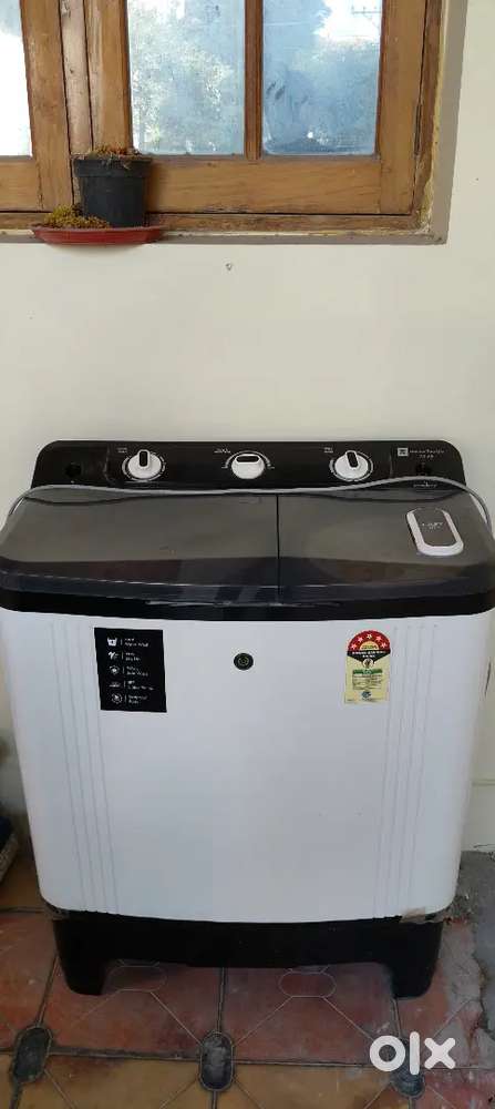 Selling my semi automatic washing machine barely used