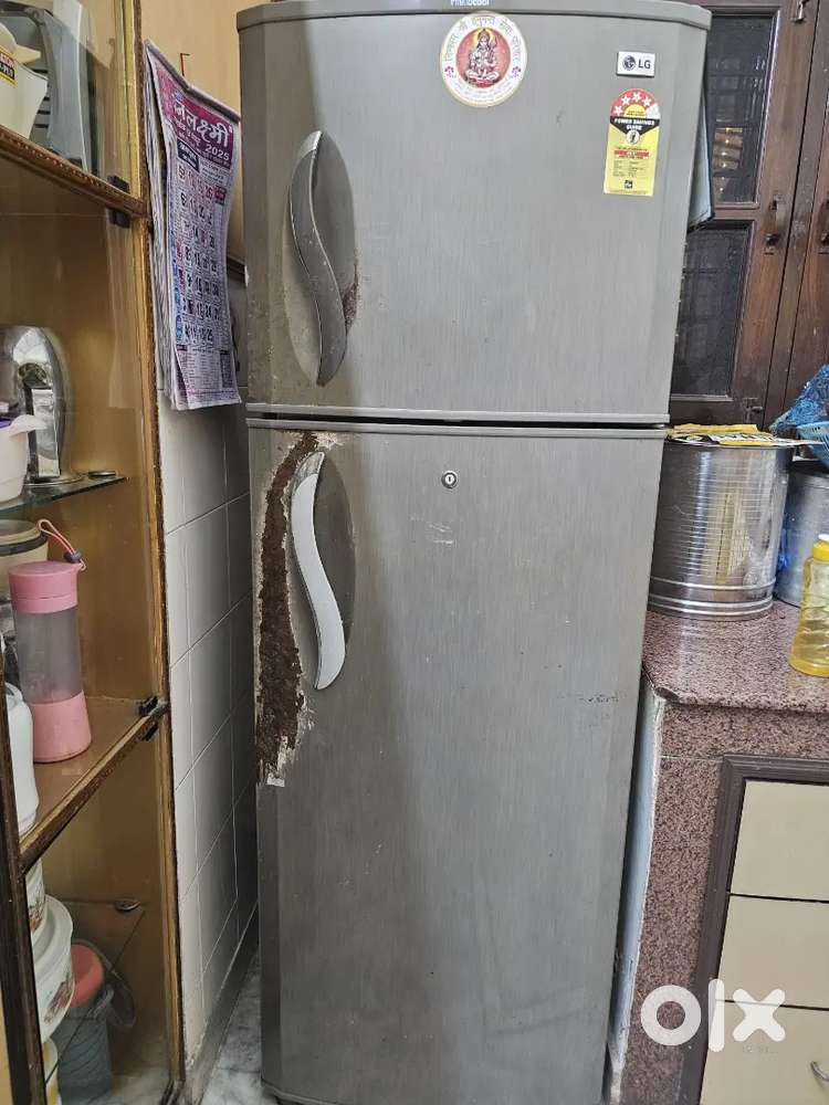 LG Fridge 310 L working 100 percent