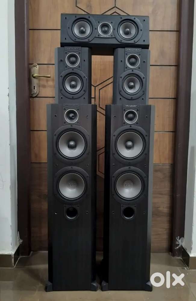 WHARFEDALE VARDUS (5.0)SPEAKERS