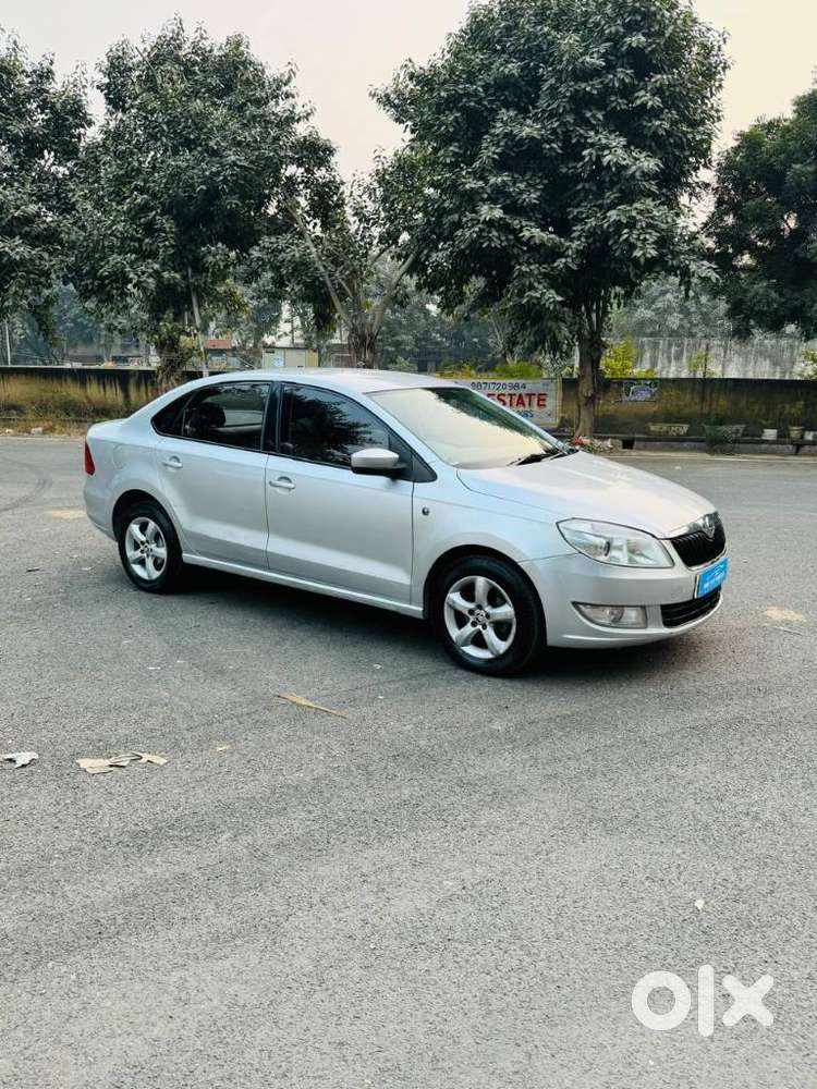 Skoda Rapid 2013-2016 1.6 MPI Ambition With Alloy Wheel, 2015, Petro..
