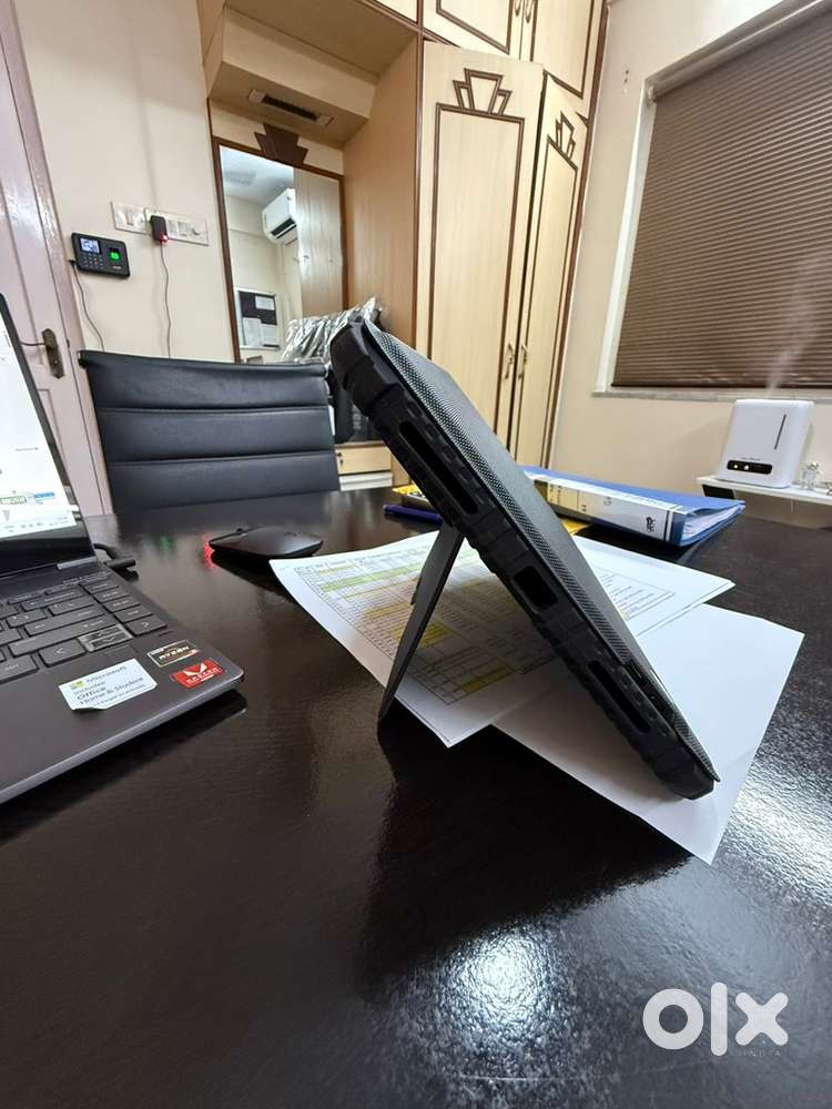 Ipad 11 generation cover with keyboard