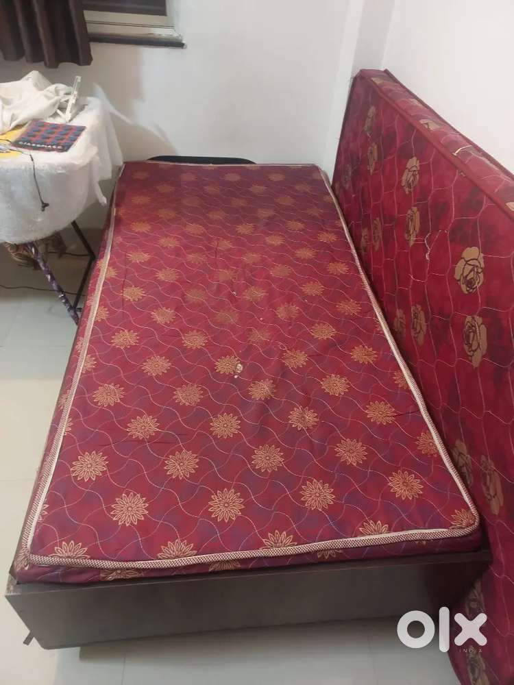 Single Bed Gadhi Mattress (3 * 6 feet)