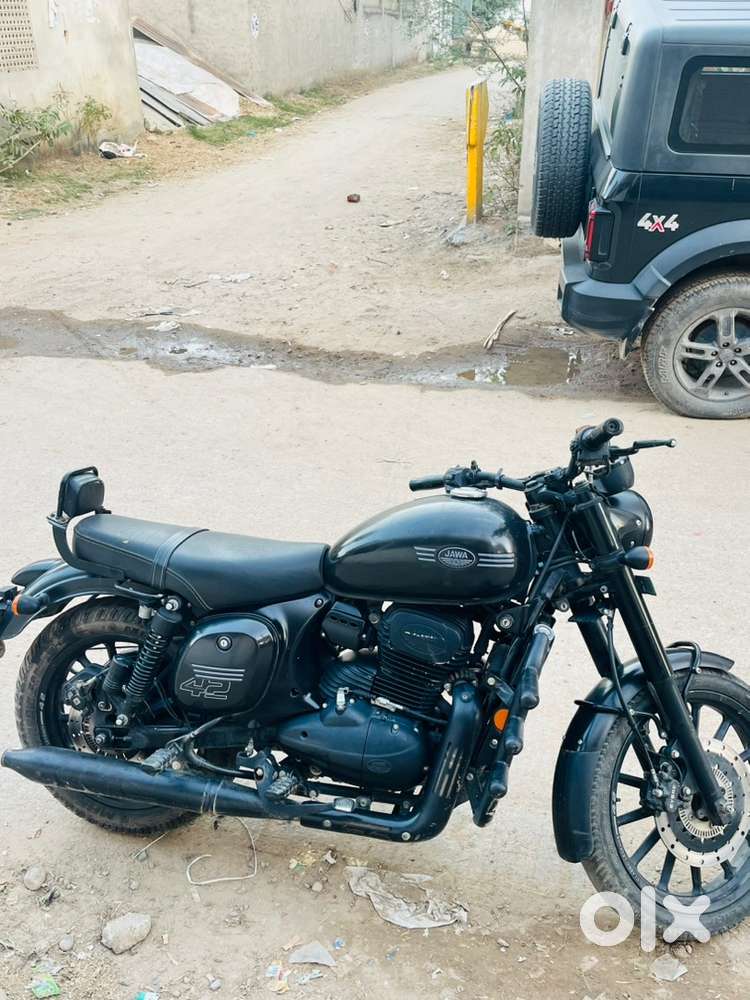 jawa 42 2023 modal new condition