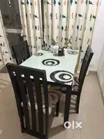 4 Seater dining table for sale @ 5000