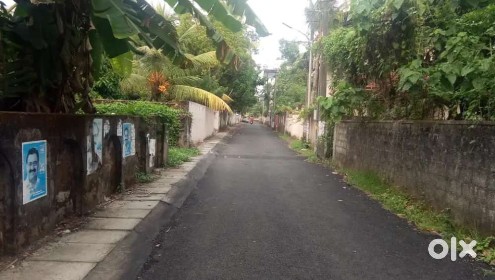 10 CENTS OF POSH RESIDENTIAL LAND NEAR EDAPPALLY ELAMAKKARA BHAVAN'S S
