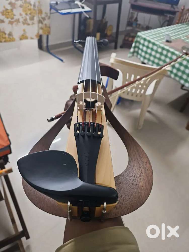 Electroc violin yamaha