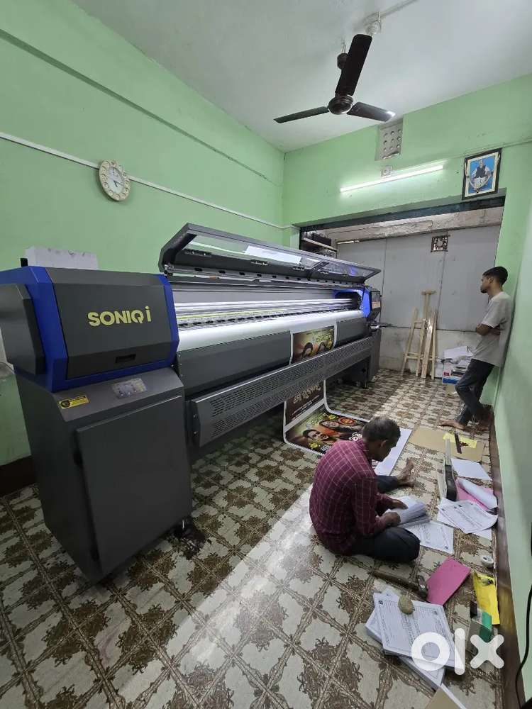 Graphic Designer & Operator