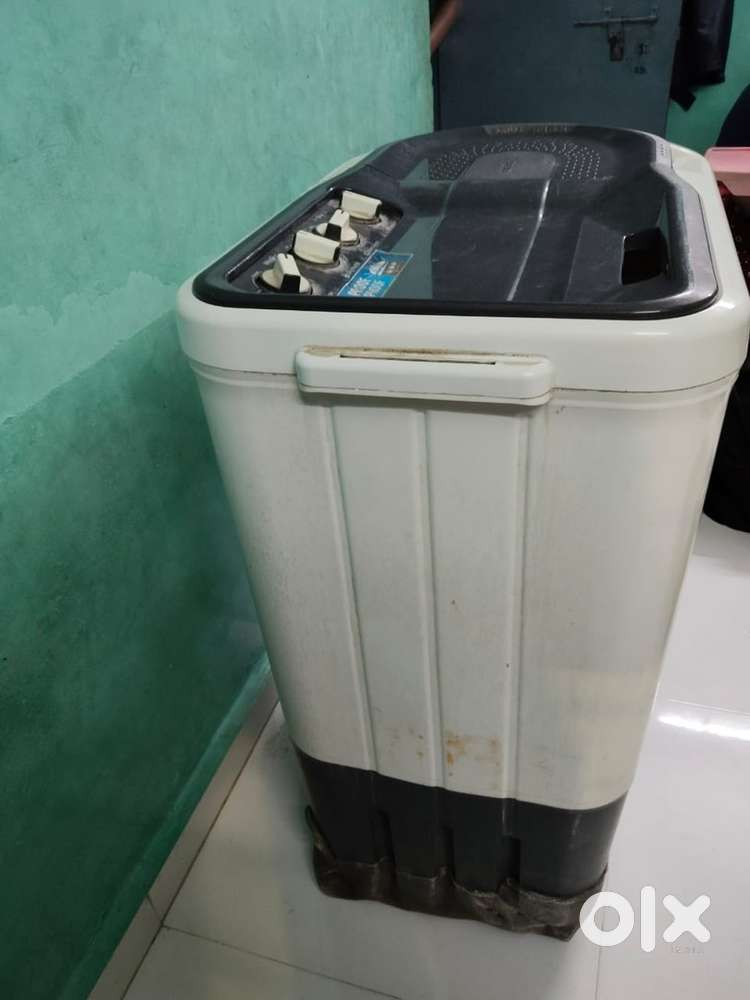 SUPER ATOM 70S GREY 2018 model.