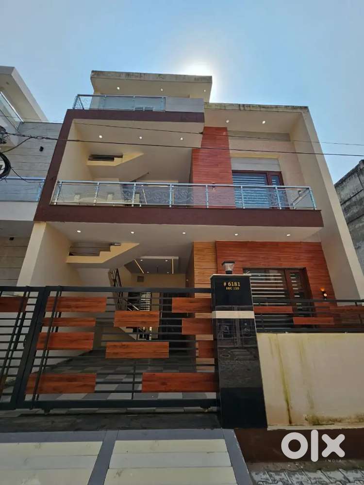 140Gaj 4BHK Kothi Near Jalvayu Tower Sec125 Sunny Enclave Kharar