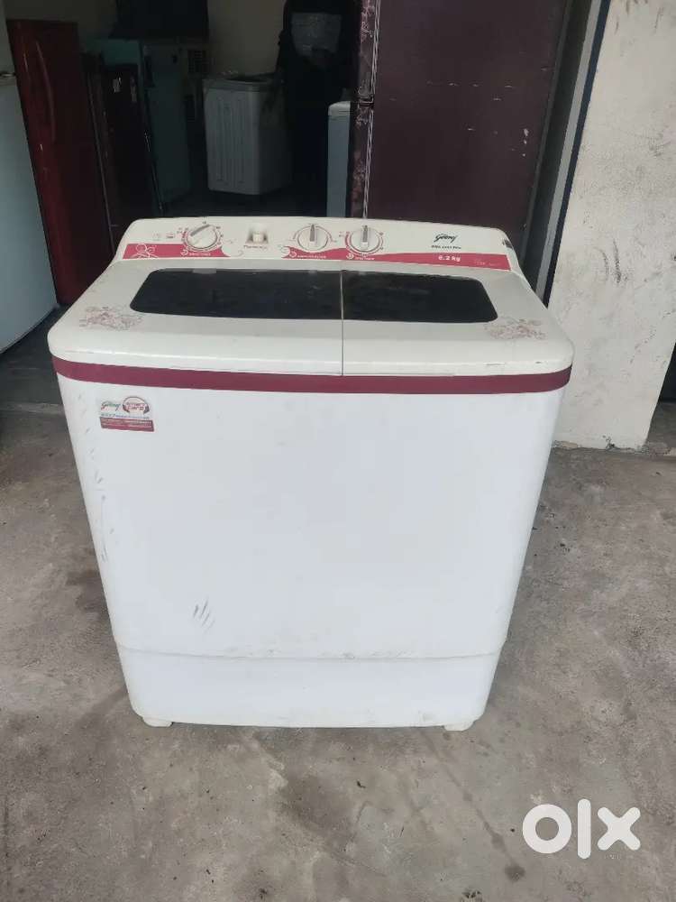 Godrej washing machine good condition top load 6.5 kg Sami auto matic