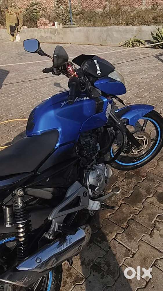 Blue color new tyres on time service one hand bike