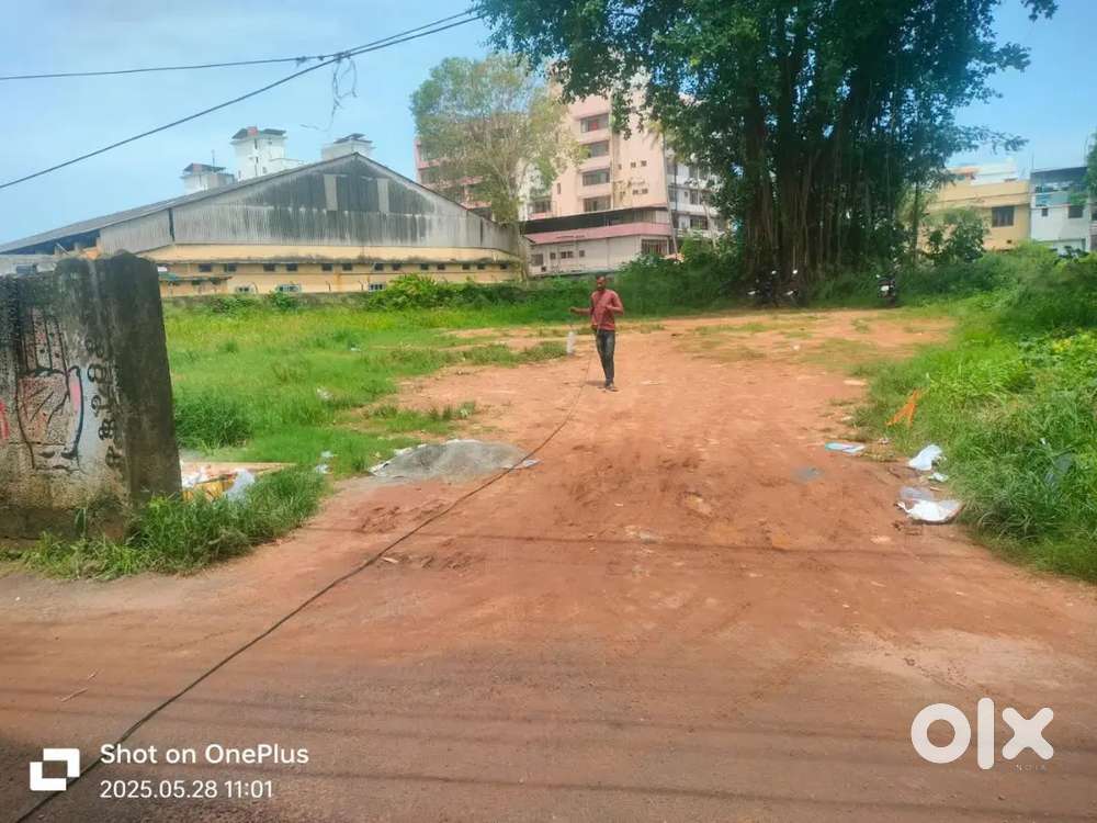 23 CENTS COMMERCIAL PLOT FOR SALE SUITABLE FOR HOTEL - RESTAURANT - PG