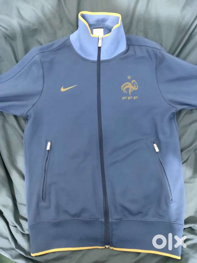Nike France zipper