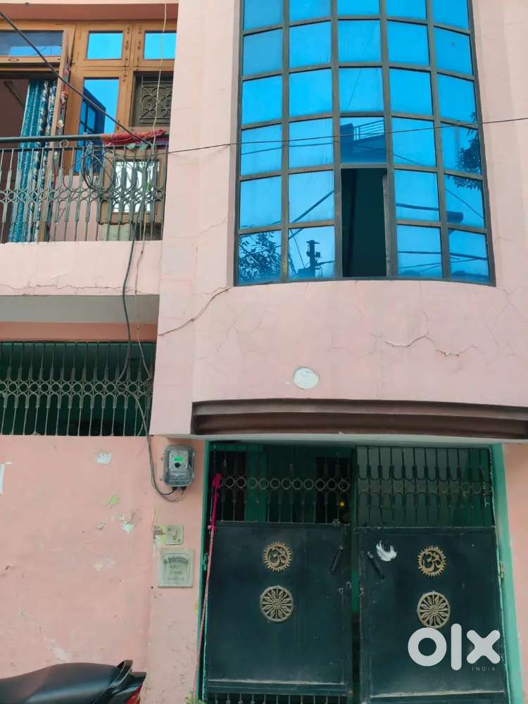 Three Floor Ready to move House in Avantika colony, Kanth Road,  MBD