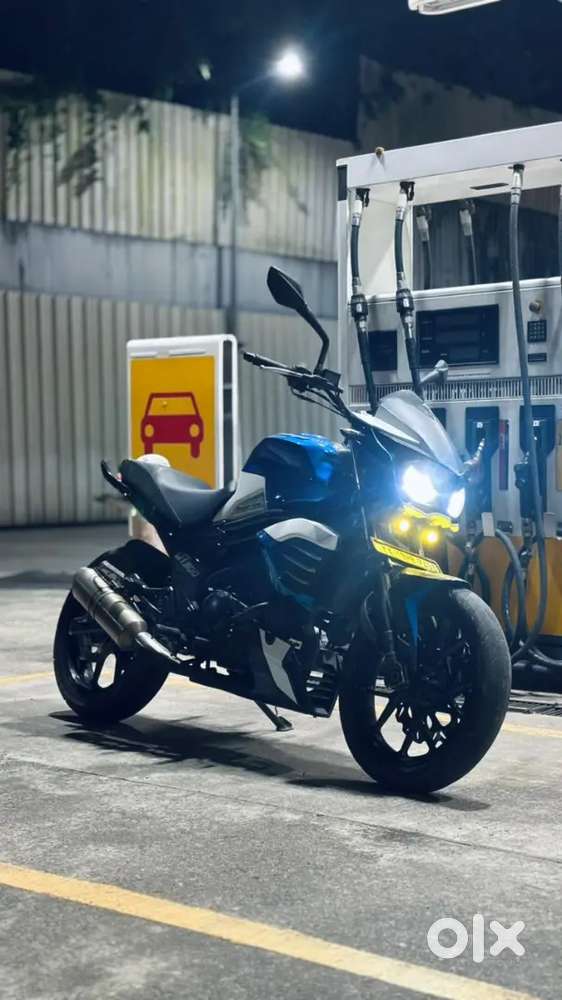 Fully modify
All new paint 
No, single scratch