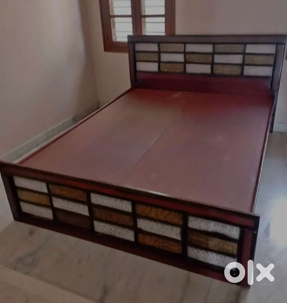 Mountain furniture new Queen size without storage cot at wholesale