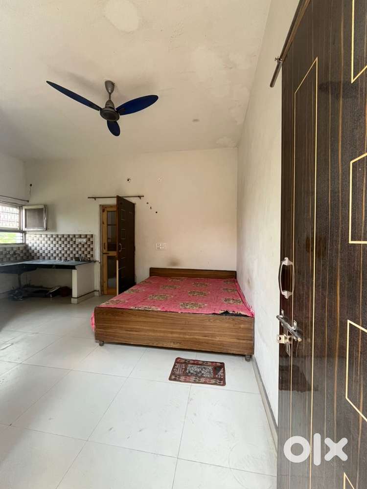 One room kitchen studio type apartment