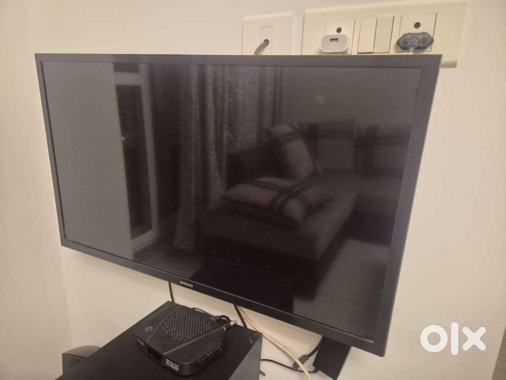 32 inches Samsung LCD available