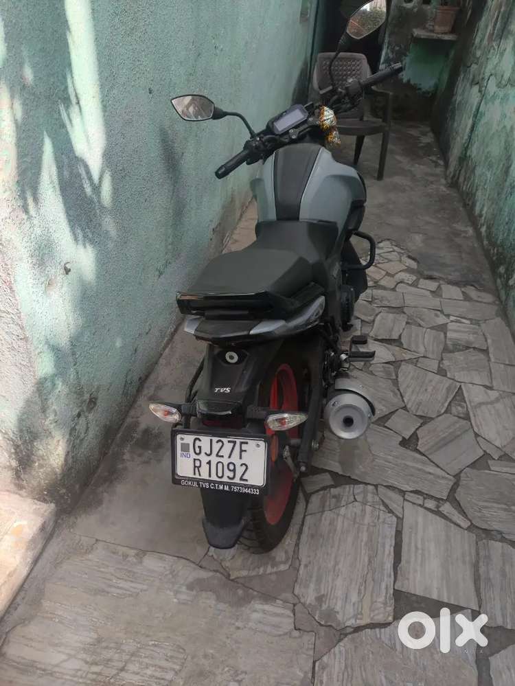 TVS Raider Igo Nardo Grey