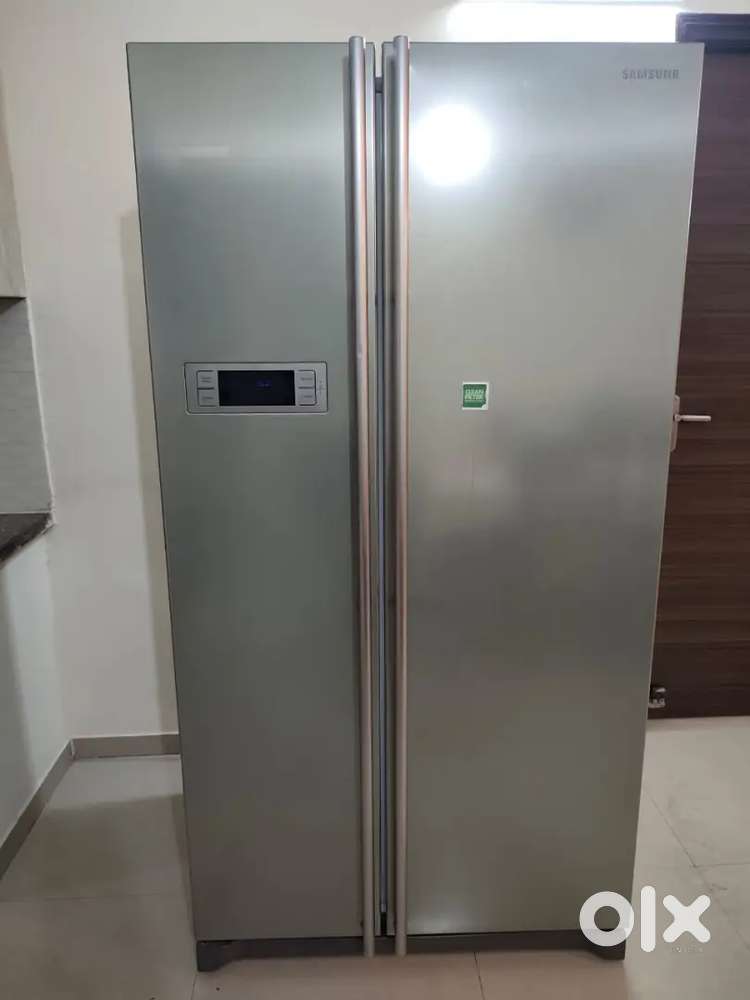 Samsung 600 Litre inverter model side by side Refrigerator
