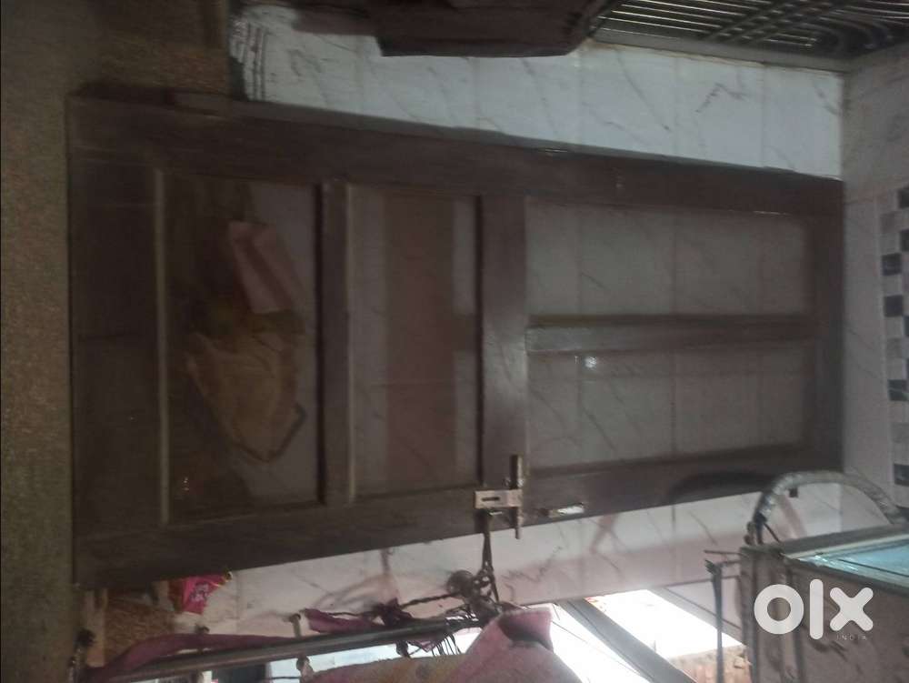 Wood door with net 6.8×3ft + ply wood
