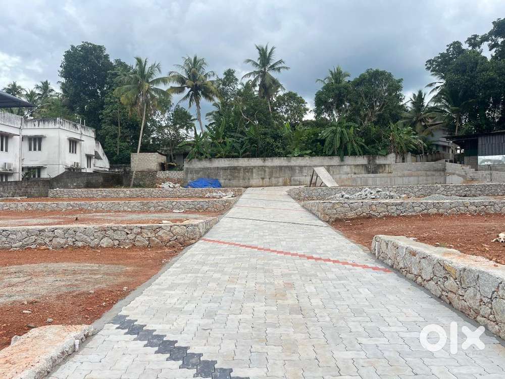 New 5,6,7cent House Plots Powdikonam