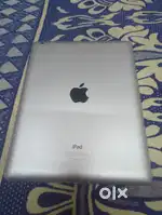 IPad 4th gen ( Excellent condition)
