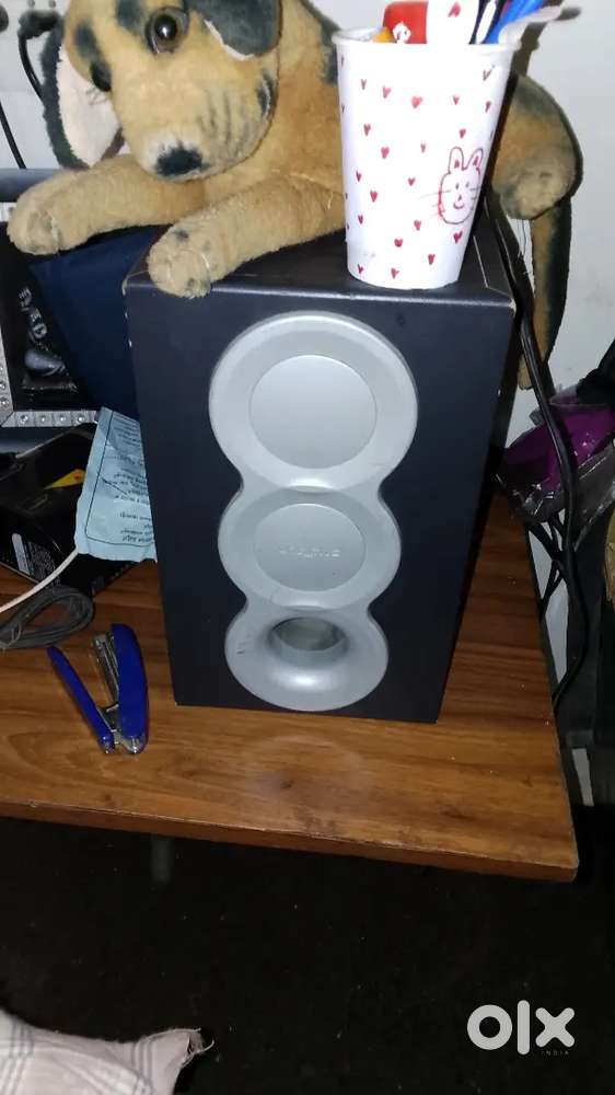 Creative base speakers