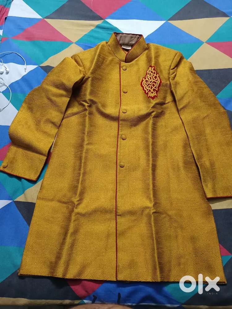 Unused PRAPTI branded L size SHERWANI.with unique BRANDED embroidery