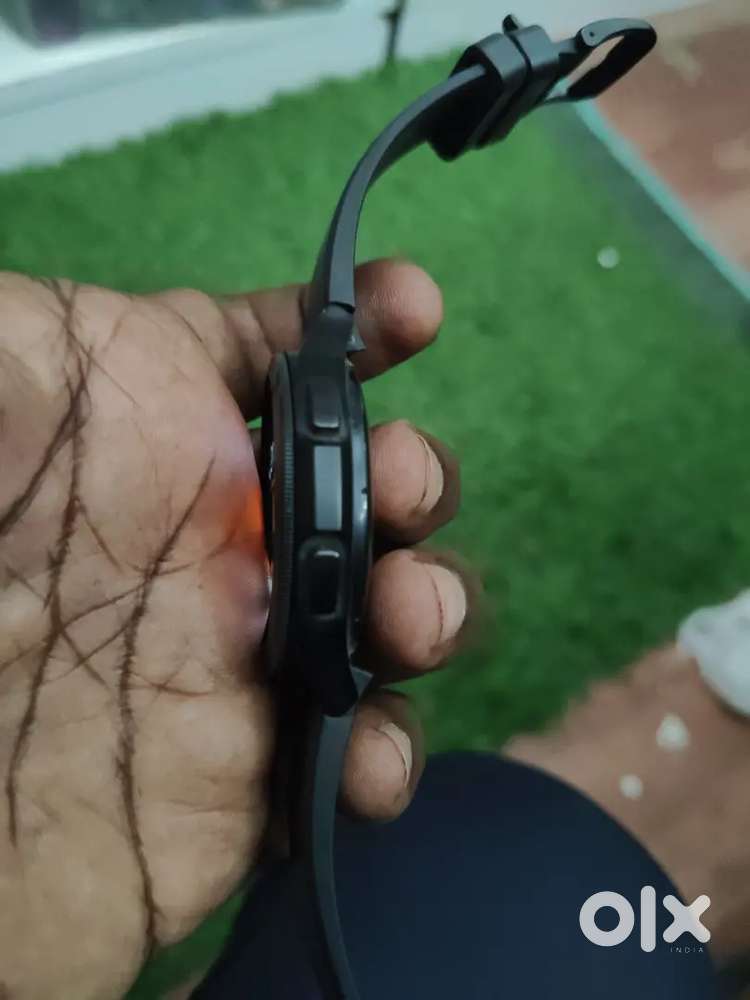 Galaxy watch 4 clasic for sale good condition