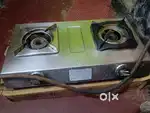 GAS OVEN . .