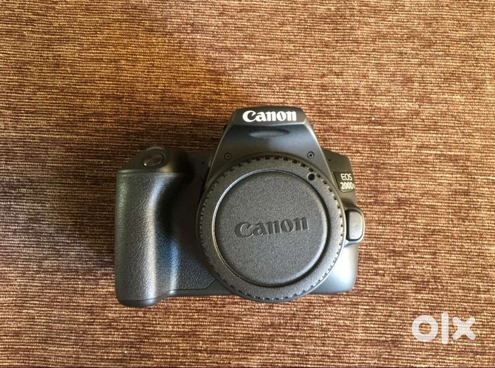 Canon 200D Mark 2 with 18-55 lens