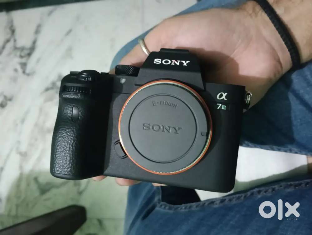 Sony professional camera on rent ..4k video shot in 1000 rs with lens
