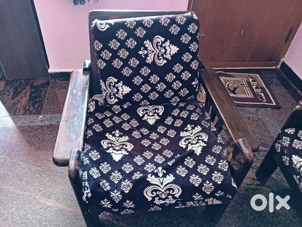 Sofa set with teapie