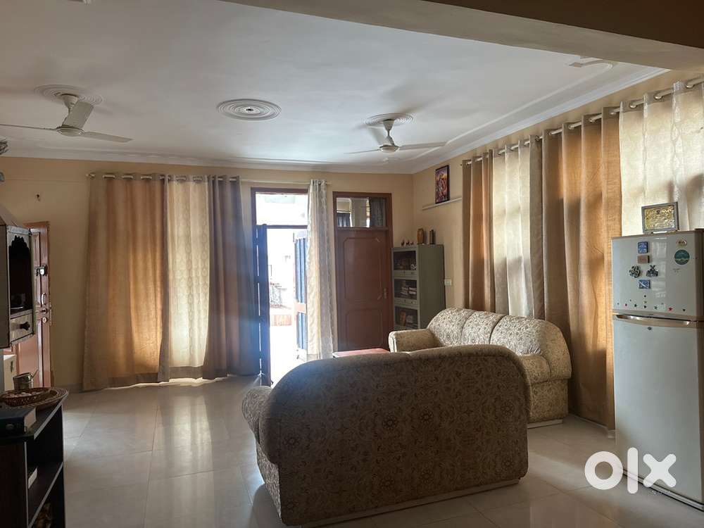 1 Room set with attached washroom for a Girl in Rishi Apartment Sec 70